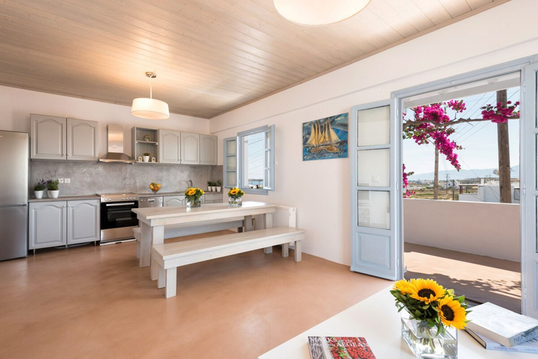 Room 3, Menta I in the Heart of Naousa Free Parking Paros, South Aegean