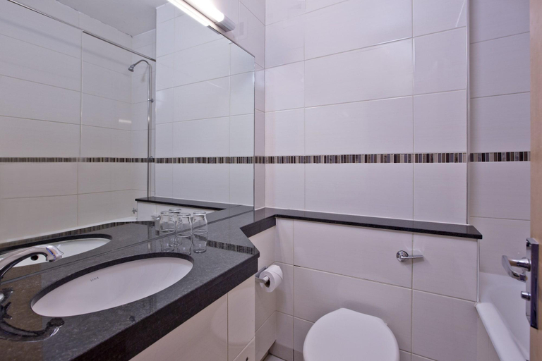 Bathroom 4, Tavistock Hotel, London