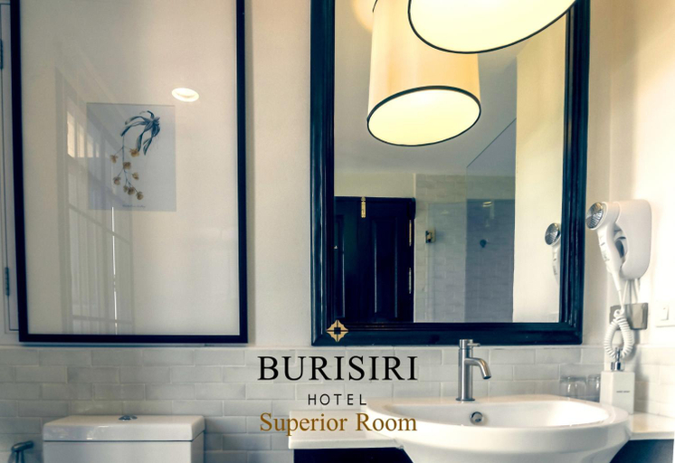 Bathroom 11