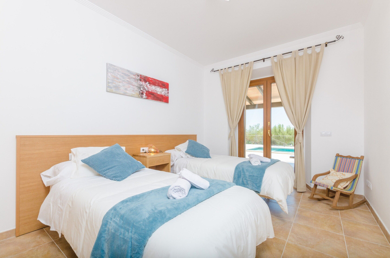 Room 5, Son Roca - Villa With Private Pool In Montuiri, Baleares