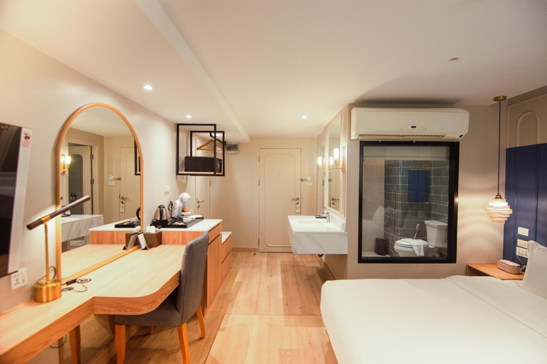 Bathroom 25