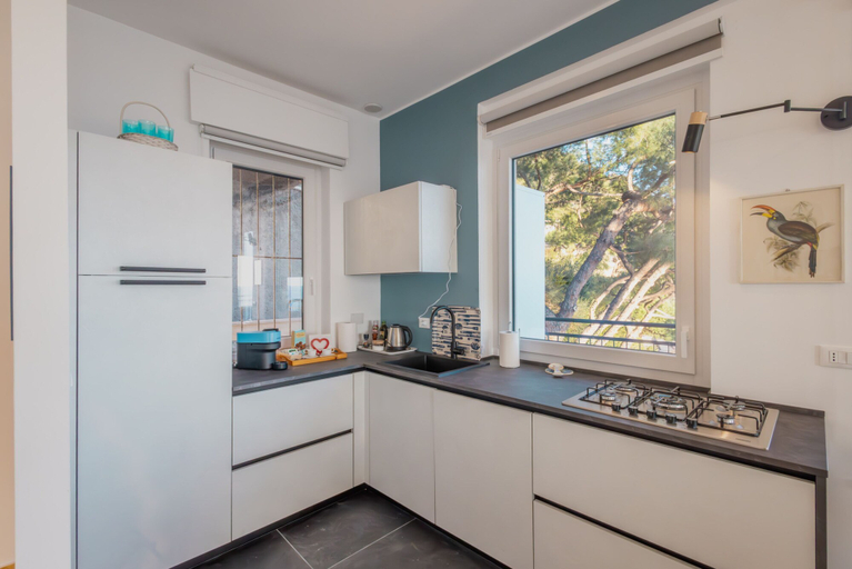 Room 2, Sky Sea Apartment by Wonderful Italy, Imperia