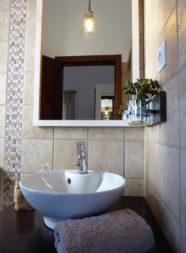 Bathroom 4, Monte do Alento - Castro da Cola, Ourique