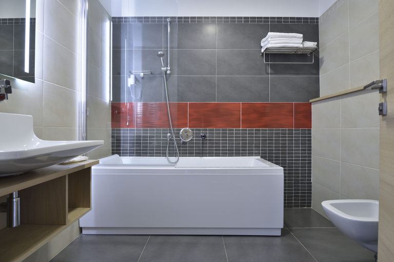 Bathroom 4, Hotel Club Torre Salinas - Adults Only, Cagliari
