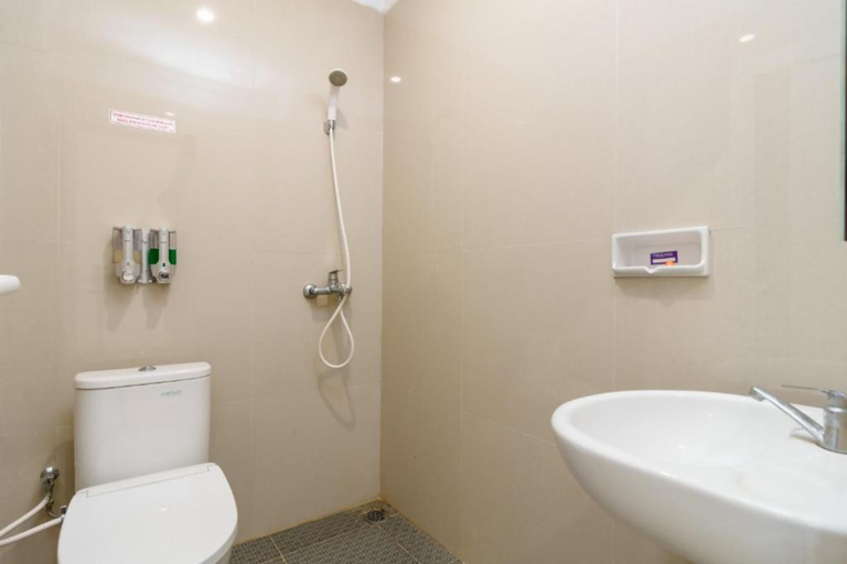 Bathroom, Green Forest Hotel (temporarily closed), Serdang Bedagai