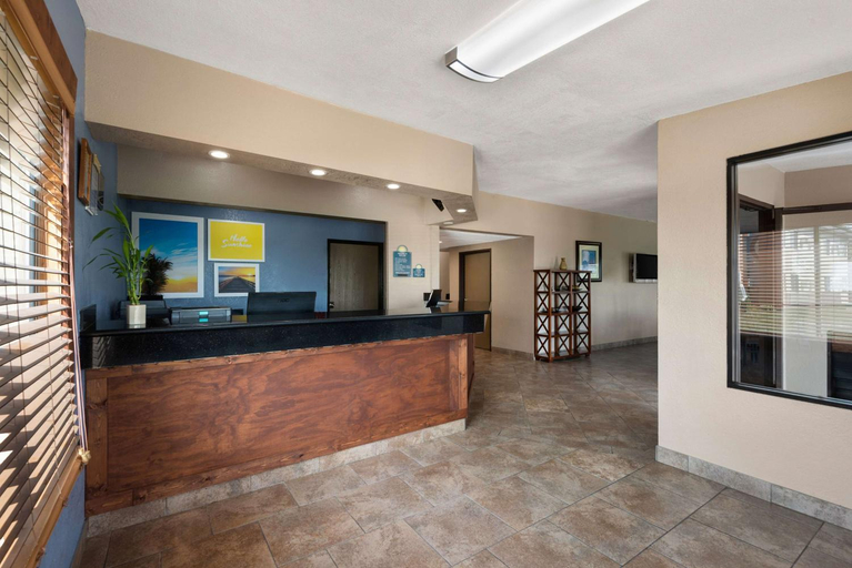 Public Area 2, Days Inn by Wyndham Newton, Jasper