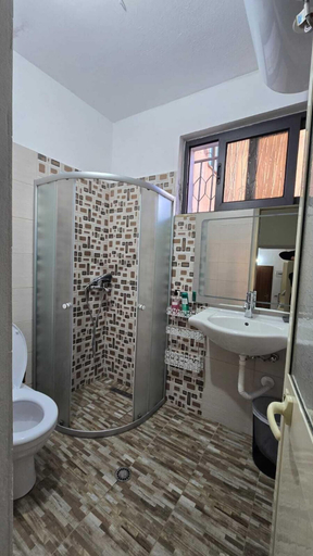 Bathroom 3, Tirent Apartment-Cozy 2-Bedroom Stay in Don Bosko, Tirana