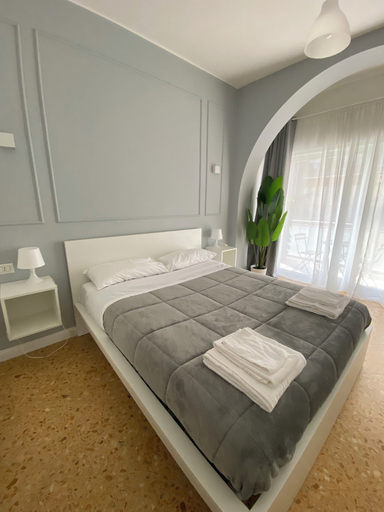 Bedroom 3, Quintino Sella rooms, Bari