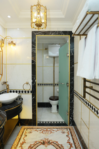 Bathroom 5, Golden Palace Hotel Yerevan, Yerevan