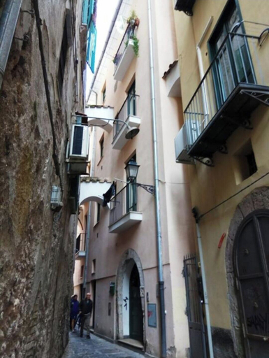 Others 4, Amalfitani Salerno Centro, Salerno