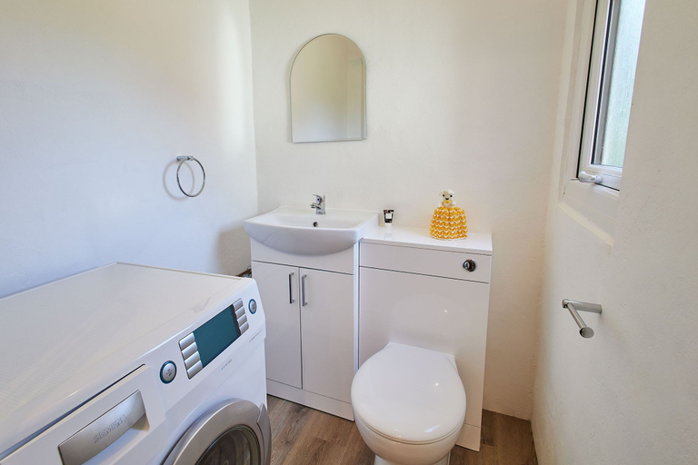 Bathroom, Host Stay Manifold, North Yorkshire