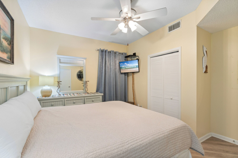 Bedroom 2, Phoenix IV 4142, Baldwin
