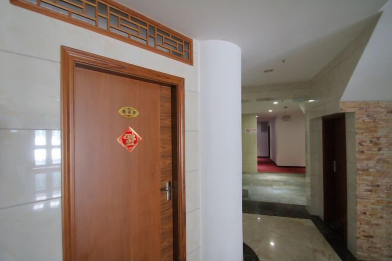 Others 5, Yanrui Hotel, Shanghai