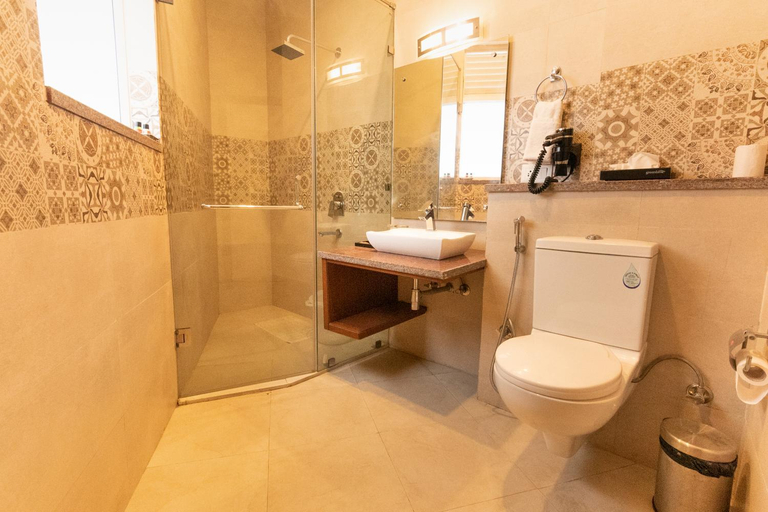 Bathroom 3, Himalayan splendour resort, Tehri Garhwal