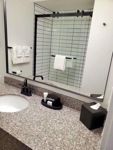 Others 5, Rayland Hotel, Wasco