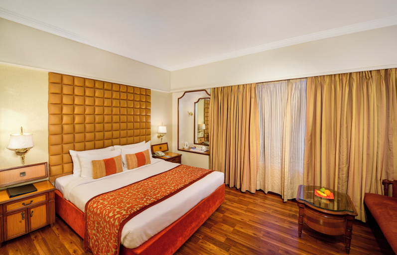 Bedroom 4, Pride Premier Pune, Pune