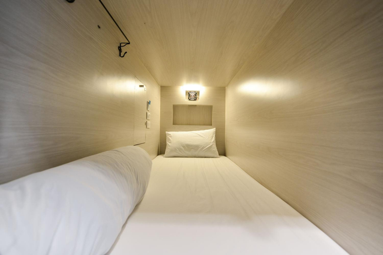 Bedroom 12
