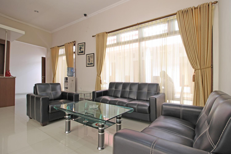 Public Area 3, RedDoorz near Hartono Mall 3, Sleman