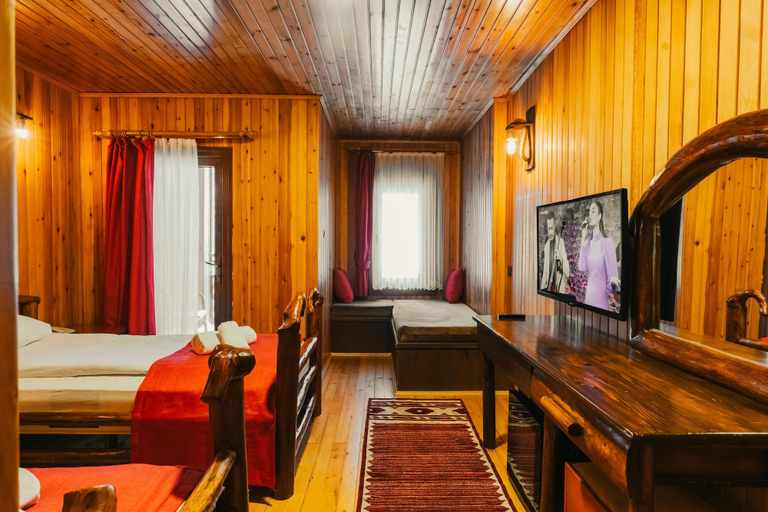 Bedroom 3, Inan Kardesler Hotel, Çaykara