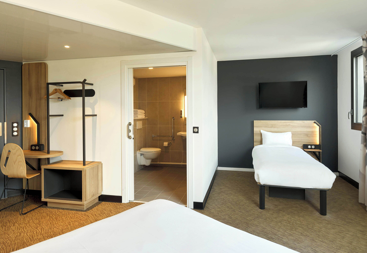 Bedroom 2, B&B Hotel Paris Clichy-Sous-Bois, Seine-Saint-Denis