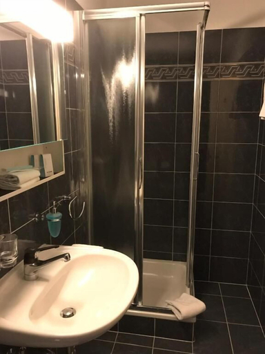 Bathroom 4, Hotel Garni Golf, Locarno