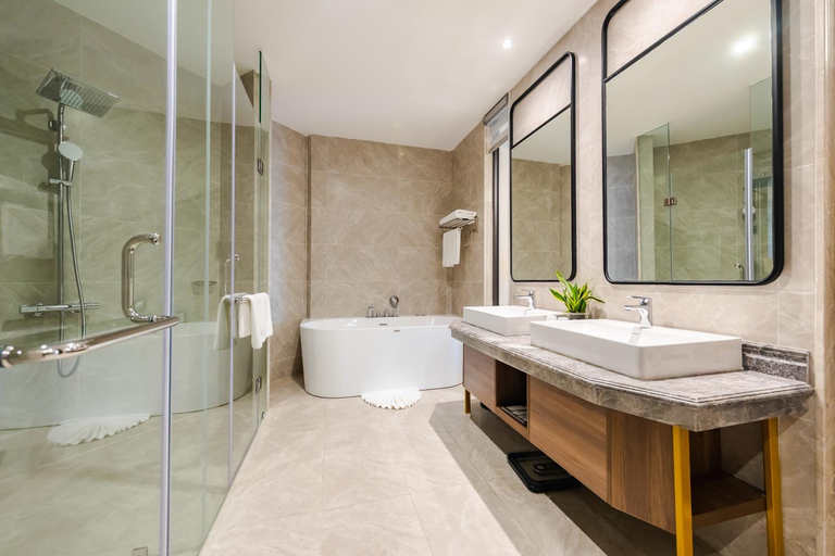 Bathroom 5, Muong Thanh Luxury Ha Long Centre II, Hạ Long
