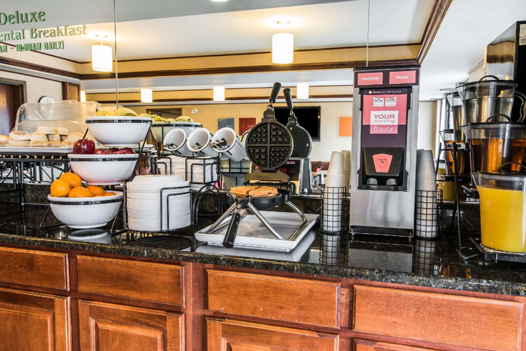 Food & Drinks 4, Quality Inn & Suites Towanda, Bradford