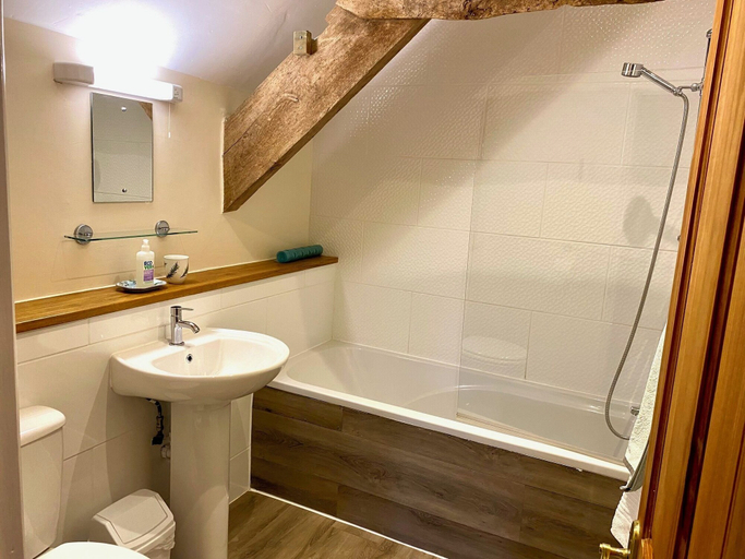 Bathroom 3, Allercott Farm, Somerset