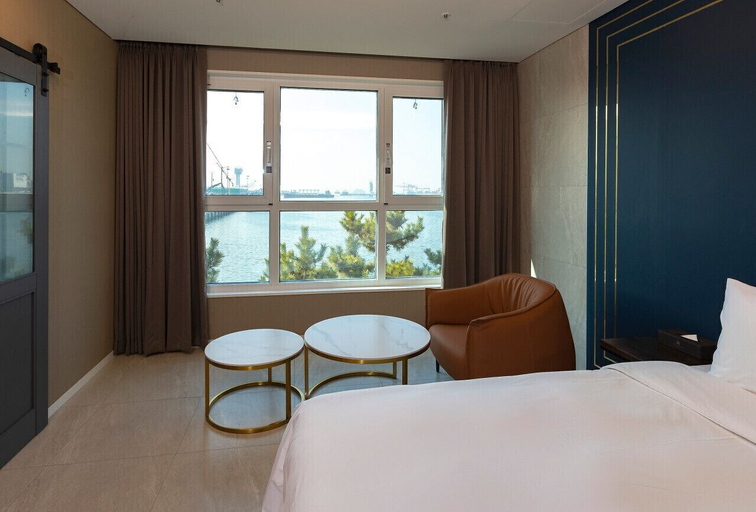 Bedroom 5, Restia Incheonbay Hotel, Seo