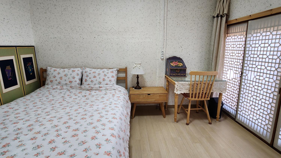 Bedroom 4, Shine Wolyeong, Andong