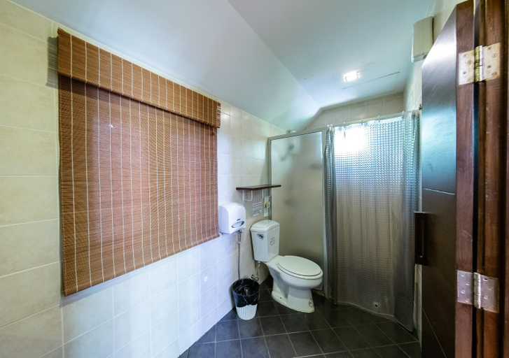 Bathroom 4, River Kwai Bridge Resort, Muang Kanchanaburi