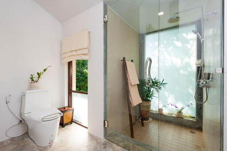 Bathroom 4, Ban's Diving Resort, Ko Phangan
