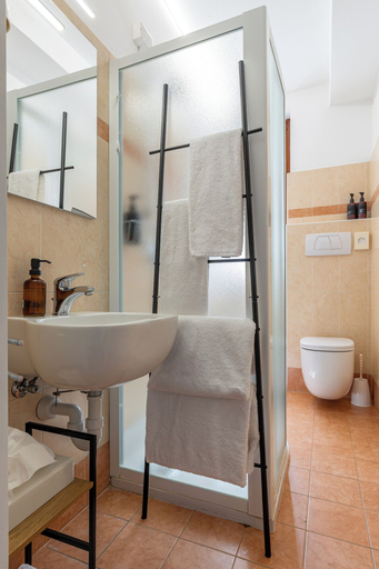 Bathroom 5, Il Perlo Panorama, Como