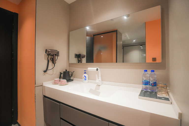 Bathroom 4, Modern Space Hotel Guangzhou Nansha Line4 STN, Guangzhou