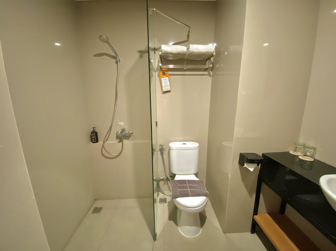 Bathroom 4