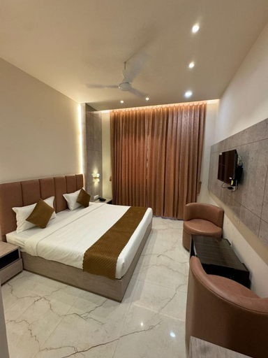 Others 4, Sethi Grand Hotel, Lucknow