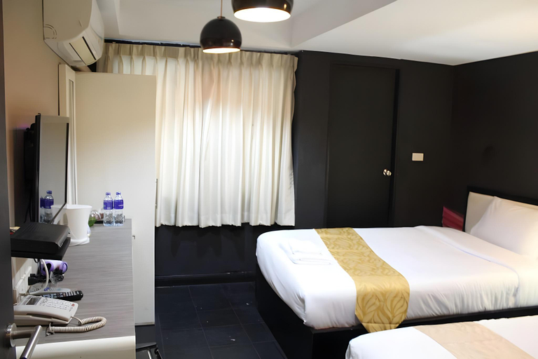 Bedroom 2, V30 Sukhumvit, Khlong Toey