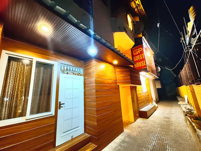 Exterior & Views, Hotel GP Lake View Near Mall Road, Nainital