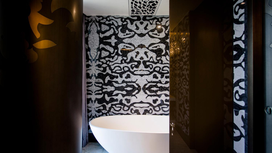 Bathroom 4, YOHO Hollywood Roosevelt Hotel, Makau