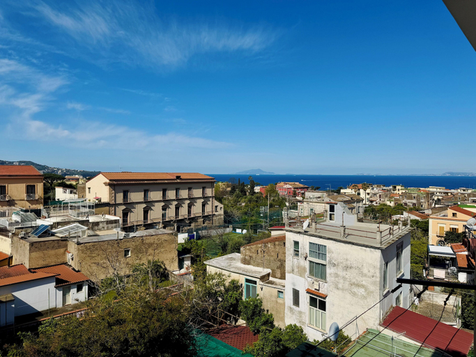 Others 3, YourHome - Il Pino Rooms & Apartment, Napoli