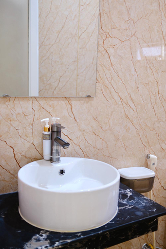 Bathroom 2, Kim Ngan hotel, Buon Ma Thuot