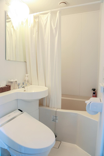 Bathroom 9