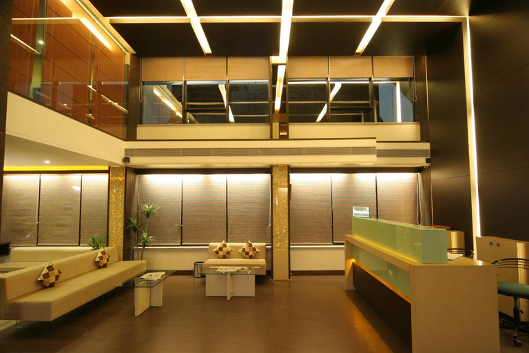 Public Area 3, Pride Biznotel Alkapuri, Vadodara