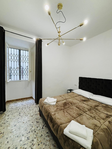 Bedroom 2, Great Central Apartment, Florence