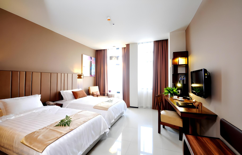 Bedroom 8