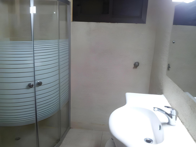 Bathroom 5, Oroba Hotel, Riyadh