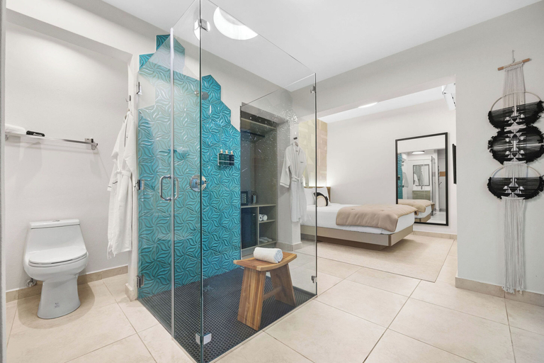 Bathroom 5, The Weekender Hotel