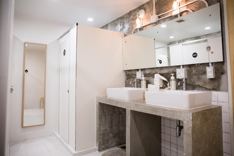 Bathroom 8
