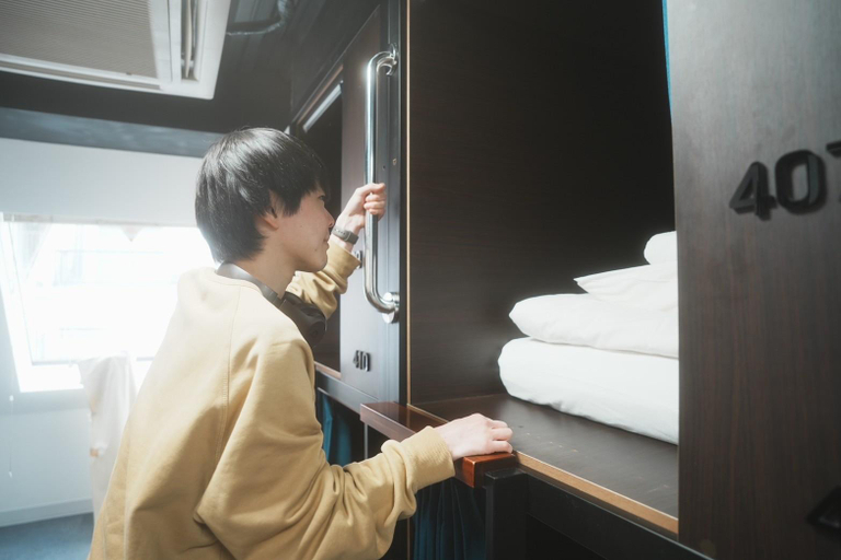 Bedroom 16