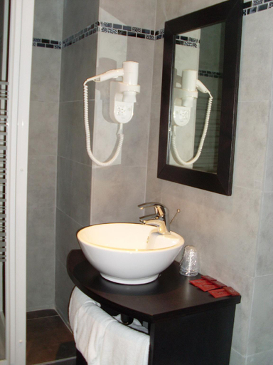 Bathroom 4, Hotel de Suede, Alpes-Maritimes